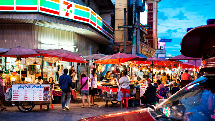 Chiang Mai Night Bazaar, book your thailand tickets online